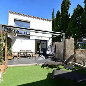 https://dplex-luminoso-con-terraza-en-cadaqus.topcostabravahotels.com