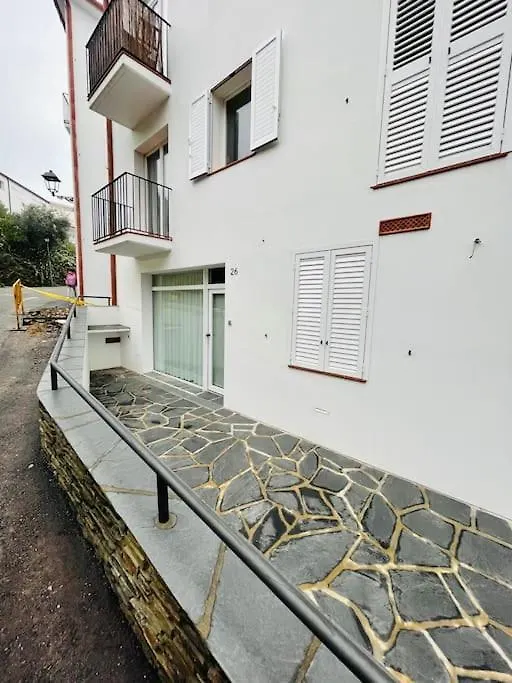 Apartamento Luminoso Planta Baja con terraza a 5 min de la playa Cadaqués 0*,