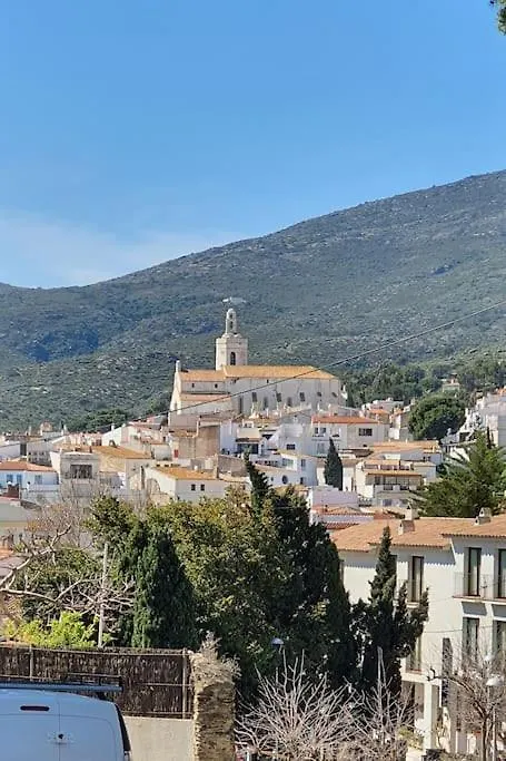 Apartamento Luminoso Planta Baja con terraza a 5 min de la playa Cadaqués