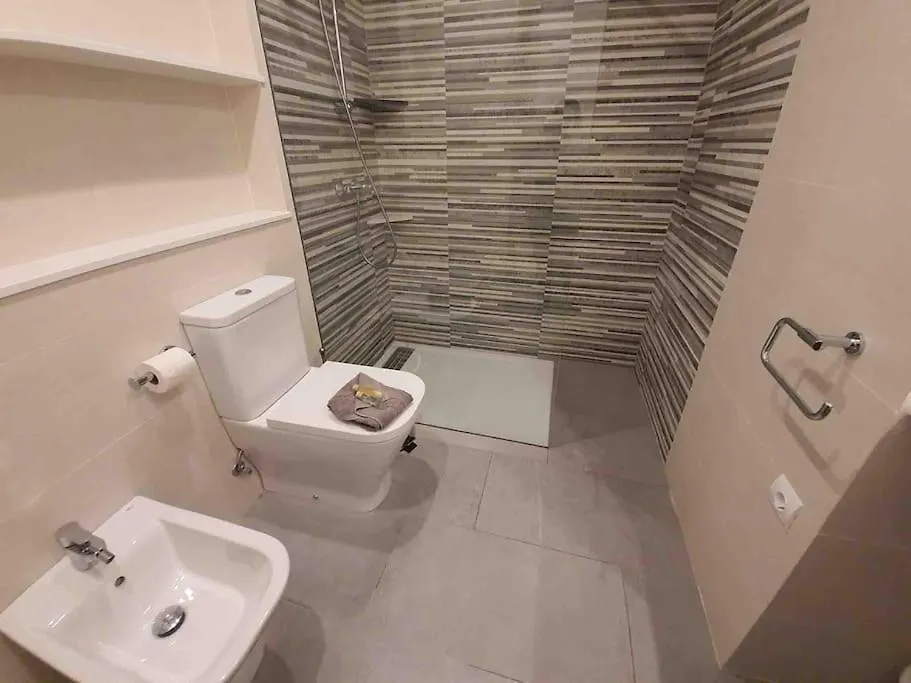 Apartamento Luminoso Planta Baja con terraza a 5 min de la playa Cadaqués