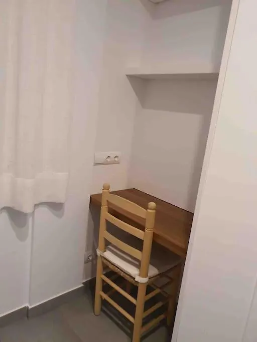 Apartamento Luminoso Planta Baja con terraza a 5 min de la playa Cadaqués
